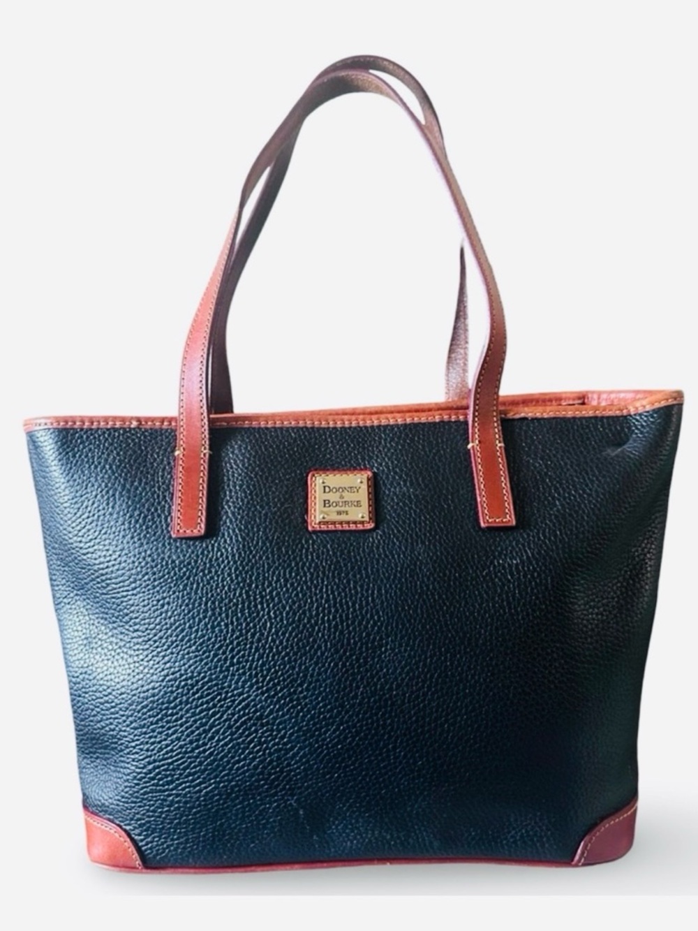 Dooney & Bourke Pebbled leather Grain Charleston Tote Bag GOOD ✨
